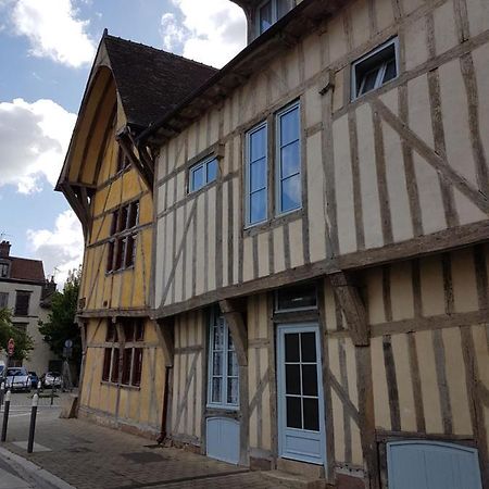 Maison Du Dauphin 1534 Troyes Kültér fotó