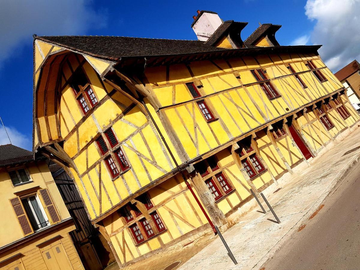 Maison Du Dauphin 1534 Troyes Kültér fotó