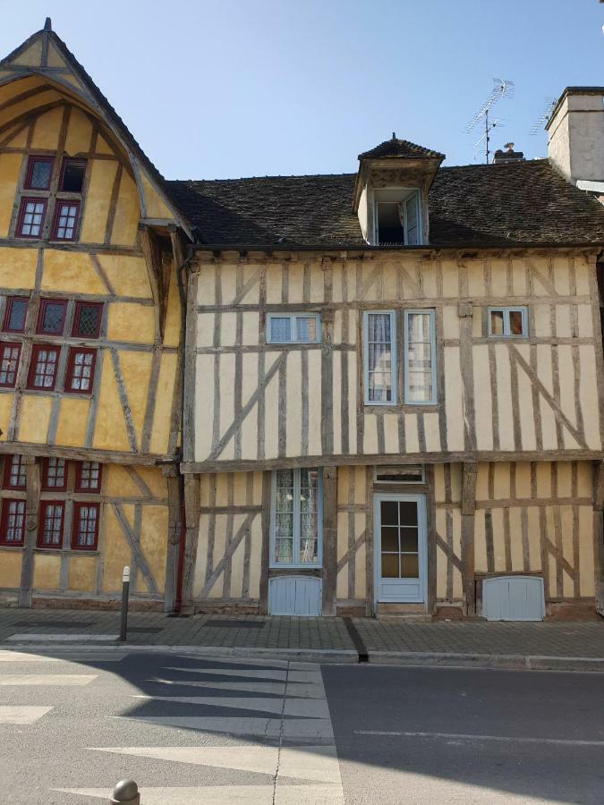 Maison Du Dauphin 1534 Troyes Kültér fotó